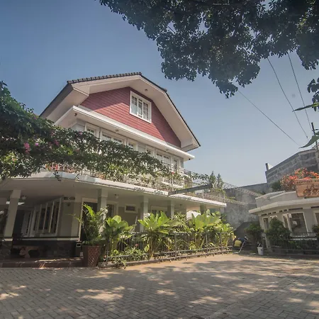 Front One Boutique Baluran Malang-2